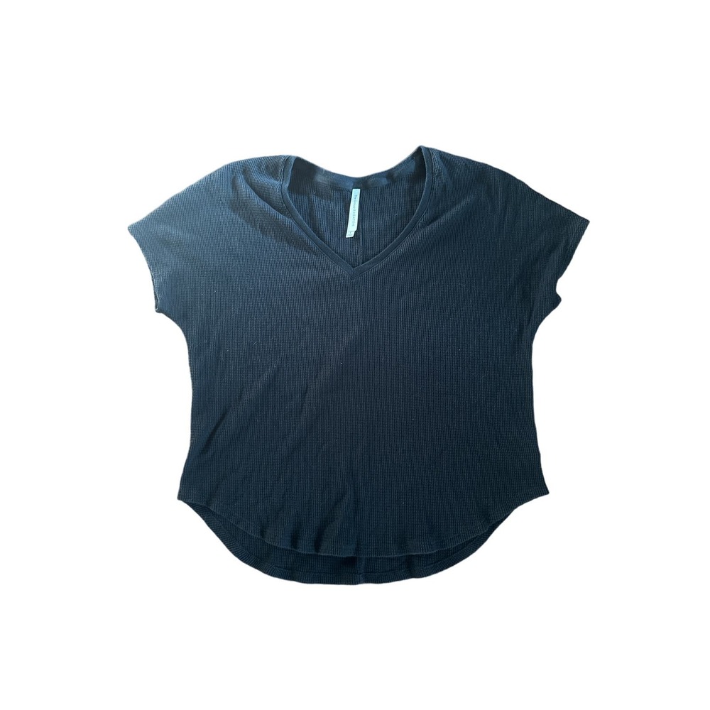 Women S Aritzia The Group Babaton Black Waffle Knit Relaxed Tee Shirt Top V-Neck